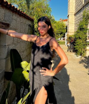 Cemre Gümeli Instagram - Islak saç🤍