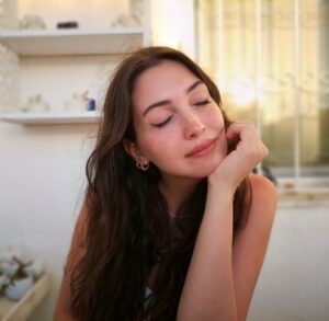 Cemre Gümeli Instagram - Yoo esmiyo bence