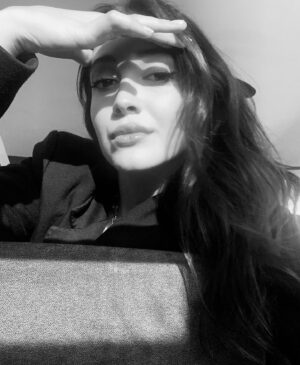 Cemre Gümeli Instagram - Sizde de günler birbirine girdi artık dimi?