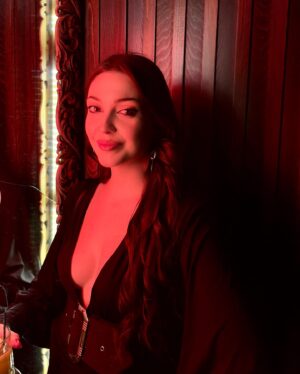 Cemre Gümeli Instagram - Last nite🖤