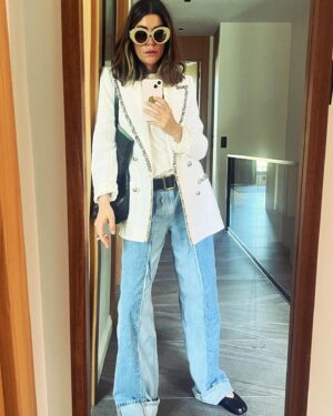 Ceren Moray Instagram - Bence sizin aynalı olanlarınız hep daha iyi.