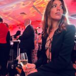 Ceren Moray Instagram - Prepten servise mipcom coşkusu. Teşekkürler @salihbalta daha kendim gibi olamazdım🌹 📸 credit @sinemgurleyuk #reklam
