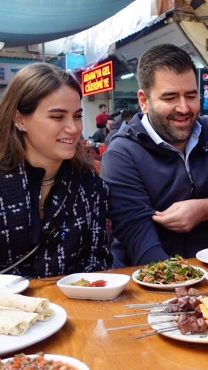Ceyda Ateş Instagram - Adana’dan @bugratoplusoy geçti 😂😂 Yeni video yayında✨✨ Adana videosu yayındaaaaa🙈