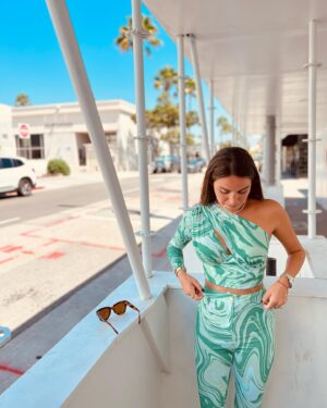 Ceyda Ateş Instagram - #losangeles photo dump #theivyrestaurant 🌟🌅