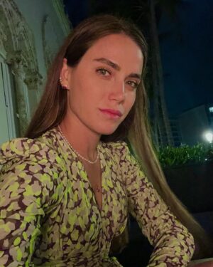Ceyda Ateş Instagram - 👗🦚☘️