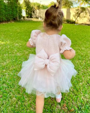 Ceyda Ateş Instagram - Geleceğini oluşturacak her yeni günün bir önceki günden daha güzel geçsin🙏Bizim hayatımıza iyi ki geldin yer elması 🍎 Baban ve ben her daim arkanda olacağız✨ İyi ki doğdun Taçummm❤️ 24/11/2020 (yer elması 2 yaşında) #happybirthday #mydaughter @bugratoplusoy