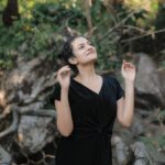 Chaithania Prakash Instagram - 🖤 Pc: @abi_fine_shooters Location: @parakkatnatureresortmunnar @abhishek_parakkat_ Special thanks: @anshad_shereef