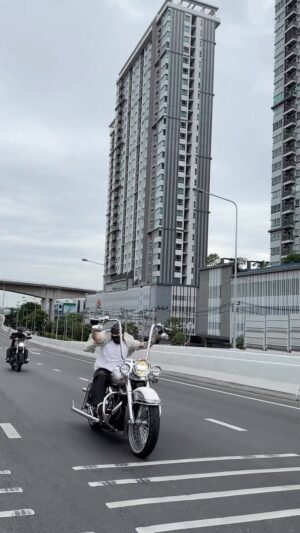 Chanagun Arpornsutinan Instagram - Sunday ride #harleydavidson