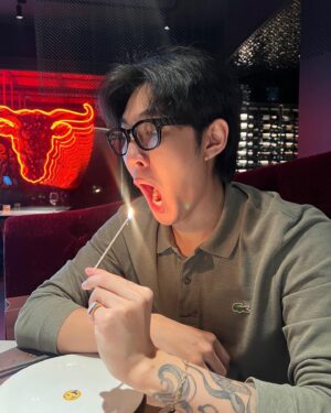 Chanagun Arpornsutinan Instagram - ยี่สิบเจ็ด