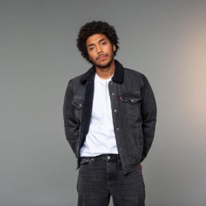 Chance Perdomo Instagram - ANOTHER DAY,
ANOTHER GLASS RAISED 
TO YOU 
THE BOSSES 🥃 

Who, As we tune into @thecipherpodcast Finale Today

Have Held us as @apple #top3 Drama in:

USA 🇺🇸 U.K. 🇬🇧 INDIA 🇮🇳 NORWAY 🇳🇴 PORTUGAL 🇵🇹 HUNGARY 🇭🇺 COSTA RICA 🇨🇷 PANAMA 🇵🇦 TRINIDAD 🇹🇹 

@apple #top3 for Fiction in:

USA 🇺🇸 U.K. 🇬🇧 NORWAY 🇳🇴 HUNGARY 🇭🇺 TRINIDAD 🇹🇹 

& Have Now Pushed us into @spotify #top3 Trending Podcasts U.K. 🇬🇧 

The Gratitude Abounds & the Glasses Rise Aplenty. 

YOU made this happen. 
YOU pushed @thecipherpodcast from Niche-Pandemic-surprise into @bbc Industry Record Breaker, All Round Disruptor & Global Audio Blockbuster 🌍 

Massive Glass Raised for:
#BrettNeichin writing ✍🏾 
#JohnScottDryden EP/Director 🎥 
#JohnScottDryden & #EmmaHearn of @goldhawkproductions finding that white space in the Global Market. 📈

Available on @apple @spotifypodcasts & @bbcsounds 

🥃 #backtowork