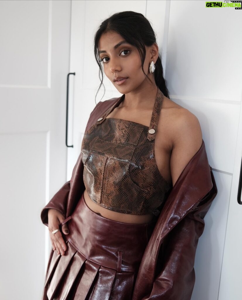 Charithra Chandran Instagram - You see my, thick thighs Lost when you look into my brown eyes See, my little waist can make you switch sides You never know the devil in a disguise Styling: @hollyevawhite wearing @tolucoker Hair: @hairbychrislong using @dysonhairpro Makeup: @louisekimmakeup using @maccosmeticsuk Thank you for having me @britishvogue @netflixuk ❤️