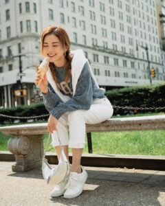 Charlene Choi Instagram - Chillin’ in style😎 Nothing beats a classic combo like a blue polo knit sweater and crisp white jeans Easy-breezy ensemble @poloralphlauren #ralphlaurenhk