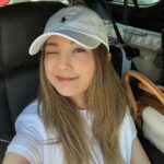 Charlene Choi Instagram - 要返屋企喇🤪 好大鑊 因為尋晚終於都瞓得好好 完全冇醒過⋯ 即係我已經適應咗呢度嘅時差🥲 返到嚟應該又要再教返啱個時差😣 如果見到我脹咗 千祈唔好以為我喺度食咗好多好嘢 （雖然係😗） 一定係時差所以水腫啫🙂 #返嚟又要努力工作 #因為我嘅錢已經變成我鍾意嘅形狀 😝 #兩個篋去 #多咗兩大袋返 😎
