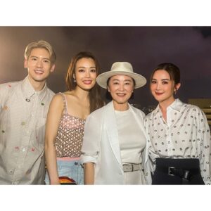 Charlene Choi Instagram - YT生日X Sevva最後一夜
靚人·靚景·靚酒
見到好多識咗好多年又好多年冇見嘅老朋友
見到自己嘅偶像
見到好多對自己有恩嘅人
而且仲要係同自己最鍾意嘅人s一齊參與
好好玩呀！！！
#latergram 
#決定要約返多啲好耐冇見嘅朋友
#無事都要常相見
#多謝YT
#喺你身上面真係學識好多嘢 
#byebyesevva