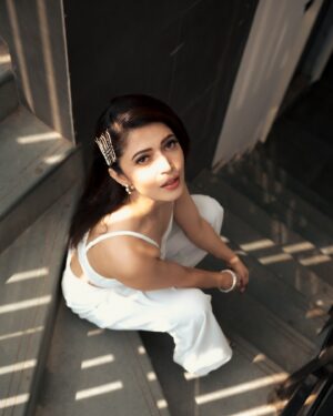 Charlie Chauhan Instagram - Shot by @deepali_td_official 
MUA @lavish_beauties_by_lavanya 
Wearing @charaavi_studio 
Stylist @priyanshi2102 
Location @bookrecce.locations @maccccckkkkkkkkk
Accesories @the_jewel_gallery