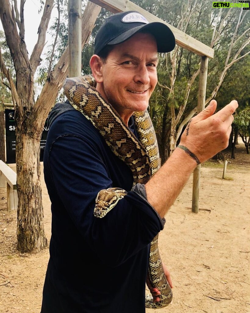 Charlie Sheen Instagram - to the good people of Melbourne and Sydney; thank you! thank you! thank you! nothing but love at every turn! to be continued... ❤️©️❤️ #moonlitsancuary