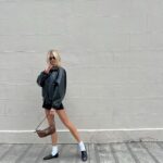 Charlotte McKinney Instagram - Leave it to me to take my photo in front of the dirtiest wall 🍂