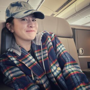 Charmaine Sheh Instagram - Work with my love. #又飛喇 #一陣見