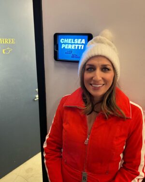 Chelsea Peretti Thumbnail - 37.5K Likes - Top Liked Instagram Posts and Photos