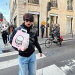 Chen Bolin Instagram – 您的餐點正在前往的路上 🍔📦✨

巴黎第一區特別外送員 ⚜️