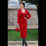 Chiara Francini Instagram - 🗼PARE PARECCHIO PARIGI🎉 Conferenzona stampa! CI SIAMO! GIOVEDÌ 18 GENNAIO SI PARTE! Leonardo Pieraccioni, Nino Frassica, Giulia Bevilacqua, io ed altri STRAORDINARI compagni, giovedì … si parte dal cinema e si va A PARIGI🗼🎉 Venite con NOI in questo viaggio di bene sogni e fantasia? Dress: @moschino Bag: @moschino Shoes: @casadeiofficial Jewels: @crivelliofficial Make-up: @valentini.nina Hair: Piero Giordi per @minetteroma Styling: @andrea.mennella Thanks to: @ggiorgiacatanese #pareparecchioparigi @01distribution