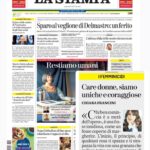 Chiara Francini Instagram - . Su La Stampa di oggi, in edicola, un mio commento: che sia Un Anno Felice, un principio per tutti noi, ma soprattutto per le donne. Leggetelo e ditemi CARE DONNE, SIAMO UNICHE E CORAGGIOSE “Chi ben comincia è a metà dell’opera”, è una frase insidiosa, come una fosso coperto di margherite. L’inizio, il principio, di qualsiasi cosa ti spazza e ti strapazza la vita con una granata che pulisce tutto con accuratezza di mamma. Soprattutto quando si tratta dell’inizio di un amore. Sei così felice. Sei in una casa tutta nuova, lustra, profumata di buono, fatta da colori che non avevi mai visto e sei lì, pronta ad accogliere, spalancata, col tuo abito più bello e una luce che mai ti aveva fatto brillare tanto… […] Il commento integrale su La Stampa di oggi in edicola o sul sito