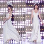 Chiara Francini Instagram - 🇮🇹💖 ... il venerdì è giunto!!! Il tema della Runway è: Back to School La Maxi challenge: Masterclass 🌈💅 E così di bianco vestita, con tanta cultura in ogni pertugio e piena di ROSA💖… vi dico… solo…venite a sfogliarmi. ❤️ La quinta puntata di #dragraceitalia 3 è su @paramountplusit Watch #DragRaceItalia Season 3 now! ♥️🇮🇹 Streaming on: 🌎 @wowpresentsplus worldwide ❤️Priscilla, io, Paola, Paolo e Rosa Chemical vi aspettiamo, al varco. AMORI❤️ Prodotto da @ballandi_ @dimitricocciuti ❤️ Dress: @enricocoveri_official archivio Shoes: @rogervivier Fascinator: @francescacuccohandmade Cucco Earrings: @alcoolique_official Make up: @valentini.nina Hair: Piero Giordi per @minetteroma Styling: @andrea.mennella Thanks: @comosuenaelcorazon @angycom72 Le nostre QUEENS @sypario @vezirja @sissylea.queen @lasheevadq @amy_krania_dq @silvanadellamagliana @morgana.cosmica @laprada_weareallprada @the.leila.yarn @aurora_lightning @adrianapicassoofficial @lina.galore @bianchinimelionce