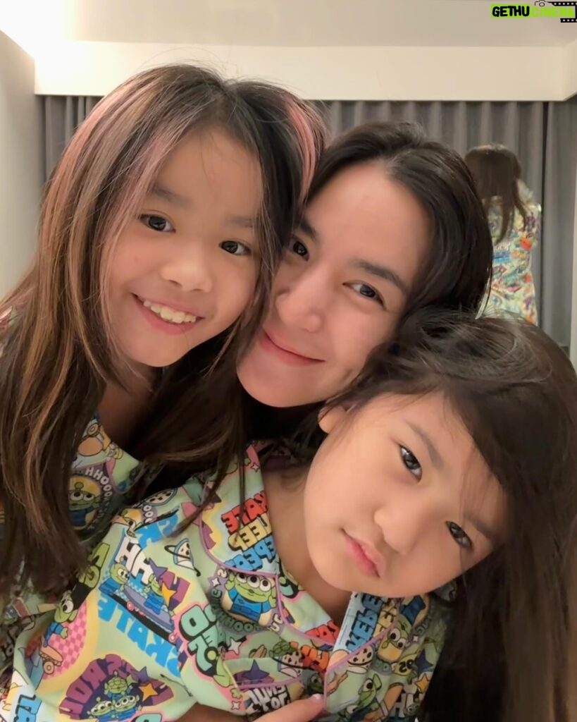 Chidjun Hung Instagram - Little girls time 🫰🧡💚💖💜