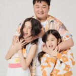 Chidjun Hung Instagram - ลูกสาวข้า ใครอย่าเตะ 🤨 เอ้ยย แตะ 🤪🧐 แดดดี้โหมด โหดมากนะครัชช @chi4hung @chilihung @chilynhung