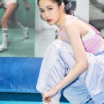 Chien Hung Instagram - 走過路過真的不要錯過！！ adidas originals把三葉草復古玩色街區帶到信義區威秀廣場了 👏🏻 今天穿 #adicolor 的淺紫 粉紅 🪻🌸 再搭配上白色厚底SAMBAE拉高比例 整體是不是輕盈柔和又春夏感十足😆 現場用顏色分每區塊都超好拍 娃娃機還夾到整個表情管理失敗哈哈 玩遊戲還有機會兌換咖啡或杯裝霜淇淋的CAFÉ IN 咖啡吧 以及三葉草復古創作基地可以體驗仿擬刺青手作 4/9-4/14 在信義威秀前廣場 大家快去打卡拿禮物吃冰拍水照吧 🧡 @originals_tw #新潮復古穿搭 #三葉草復古玩色街區 #adidasSamba