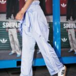 Chien Hung Instagram - 走過路過真的不要錯過！！ adidas originals把三葉草復古玩色街區帶到信義區威秀廣場了 👏🏻 今天穿 #adicolor 的淺紫 粉紅 🪻🌸 再搭配上白色厚底SAMBAE拉高比例 整體是不是輕盈柔和又春夏感十足😆 現場用顏色分每區塊都超好拍 娃娃機還夾到整個表情管理失敗哈哈 玩遊戲還有機會兌換咖啡或杯裝霜淇淋的CAFÉ IN 咖啡吧 以及三葉草復古創作基地可以體驗仿擬刺青手作 4/9-4/14 在信義威秀前廣場 大家快去打卡拿禮物吃冰拍水照吧 🧡 @originals_tw #新潮復古穿搭 #三葉草復古玩色街區 #adidasSamba