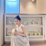 Chien Hung Instagram - 昨天的一日店長片段 🌼☀️ 活動在4/1 發報名表的時候好多人問 「是愚人節企劃嗎？😳」哈哈哈哈 謝謝所有報名參加的大家 也謝謝PAZZO用心佈景跟準備超多禮物 中獎機率超高很讚哈哈哈 立刻現場帶大家三泰民喊起來集氣 🔊 第二次的聯名從去年九月中開始討論 所以上線前一直很興奮 天氣轉熱接下來要來爆穿一波了 YA 🧡 #chienstyle #千175ootd @pazzo 🌸謝謝榆萱的影片好讚哈哈 ✨ 🌸謝謝PAZZO所有的工作人員跟銀針 ❤️‍🔥 #有正常版跟加長版可以挑選 #還沒逛的快去官網或門市看看🥰