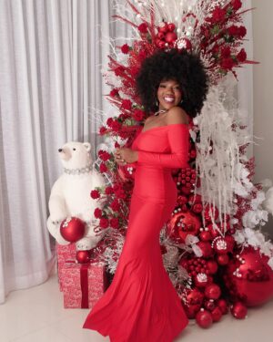 ChikyBomBom Instagram - FELIZZZZZ NAVIDAD 🎄 🎁 ❤️🙏🏾🏡👸🏾