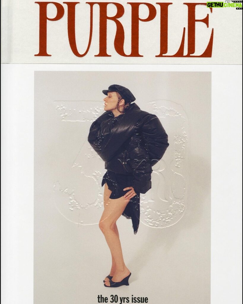 Chloë Sevigny Instagram - Happy 30 year anniversary @purplefashionmagazine thank you for celebrating me over these 30 years on countless covers and too many pages to count. @ozpurple thank you for pushing fashion and content forward! Cover photo and styling @haleywollens 🍓 Hair @joeygeorge Makeup @emikaneko