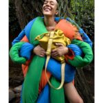 Chloë Sevigny Instagram - All about this energy! True colours with @LOEWE Photography #JuergenTeller Creative direction @Jonathan.Anderson Styling @BenjaminBruno_#LOEWE#LOEWEcollaboration Hair @Joeygeorge Make-up @emikaneko