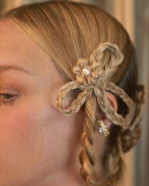 Chloë Sevigny Instagram - Devil in the details 🥀 
Thank you @anakhouri @dilarafindikoglu @mustafayanaz @mollygreenwald  @haleywollens
📸 @hedistanton_