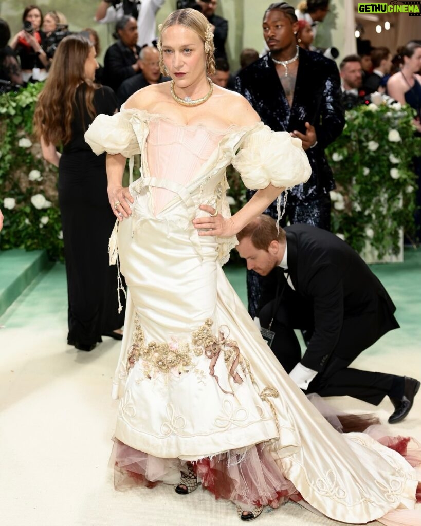 Chloë Sevigny Instagram - Thank you @anakhouri for inviting me as your guest to this years Met gala and outfitting me with your magical jewelry, no words for this necklace, ear cuff and rings. Custom repurposed Victorian gowns stirred up in a cauldron and stiched together into this masterpiece by the great @dilarafindikoglu 🥀 Styled by @haleywollens #haleywollens Make up @mollygreenwald using @diorbeauty Hair @mustafayanaz using @bumbleandbumble Thank you @voguemagazine @amanda.l.horton 📸 @dimitrioskphoto