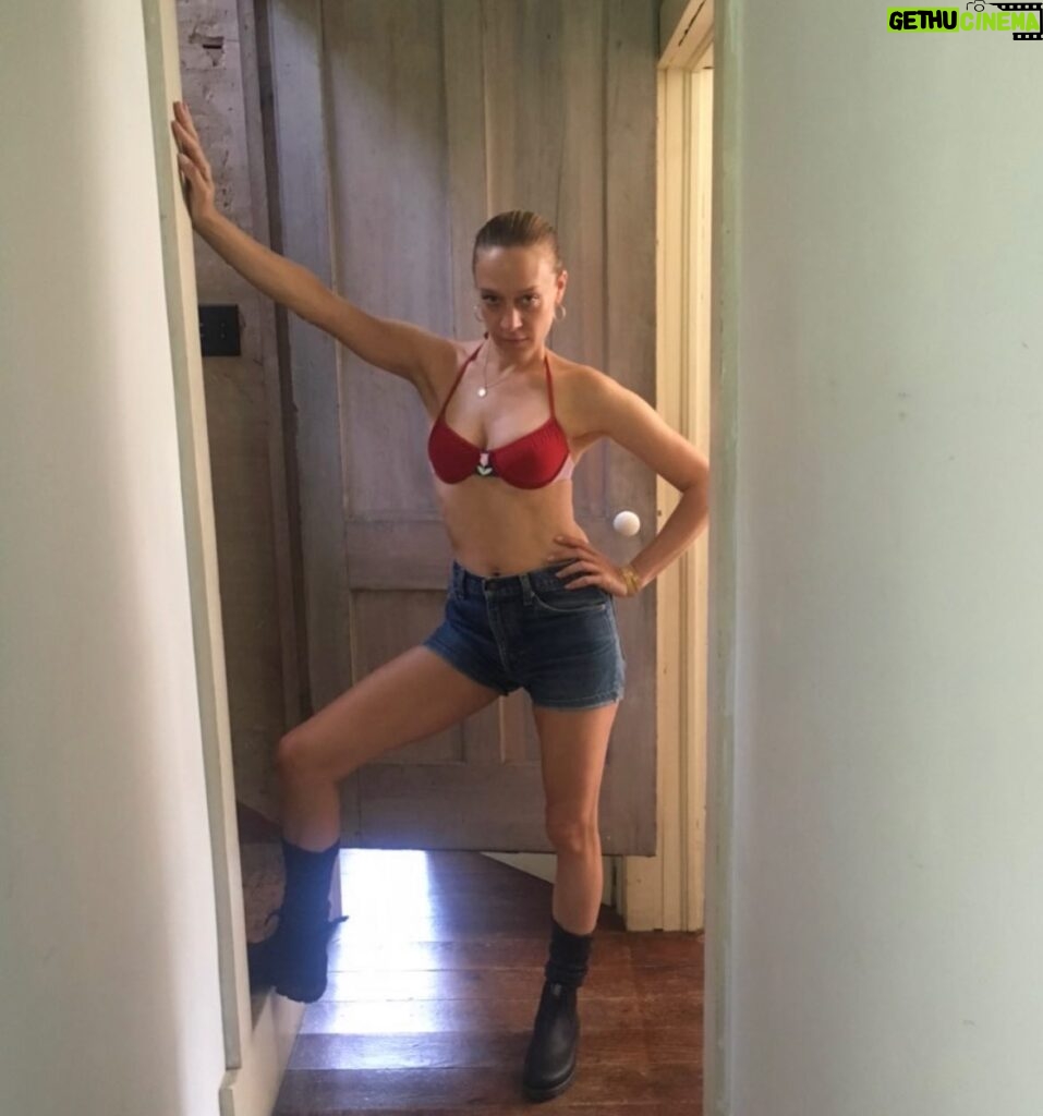 Chloë Sevigny Instagram - Directing on the set of #whiteecho 📸 by my makeup artist Supreme @tsipporah1 #mainframe P.S. Instagram keeps capitalizing Supreme 👙 @roxanasalehoun 🥾 @paraboot_official 👖 @levis