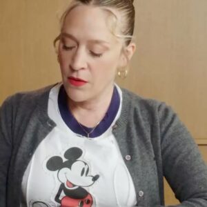 Chloë Sevigny Instagram - Thank you @voguemagazine for featuring me in your always entertaining Life In Looks. Full video up now on YouTube. This was surprisingly fun! 
🌿🌸🌿