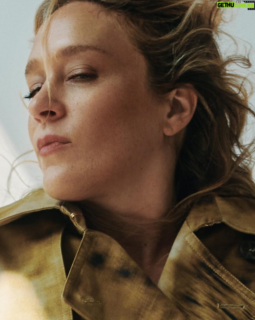 Chloë Sevigny Instagram - Always impressed with the incredible amount of work and craftsmanship that goes into a producing a photoshoot and magazine. Respect to this fantastic team and all the others out there. TTA23 - “Origins” Photographer: @alice_eneale Stylist: @clare_byrne Hair: @evaniefrausto Makeup: @emikaneko All clothing: @loewe @thetravelalmanac #thetravelalmanac #tta23 See you tonight @jonathan.anderson