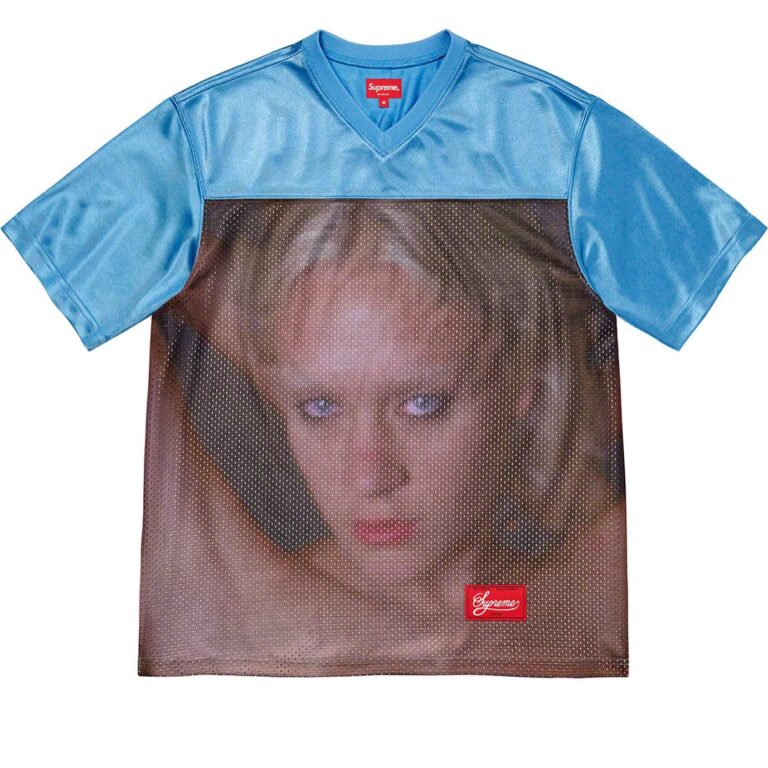 Chloë Sevigny Instagram - Boom 🐇 #gummo by @supremenewyork