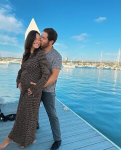 Chloe Bridges Instagram - We have news!! 🤰🏻 can’t wait to get this lil family started