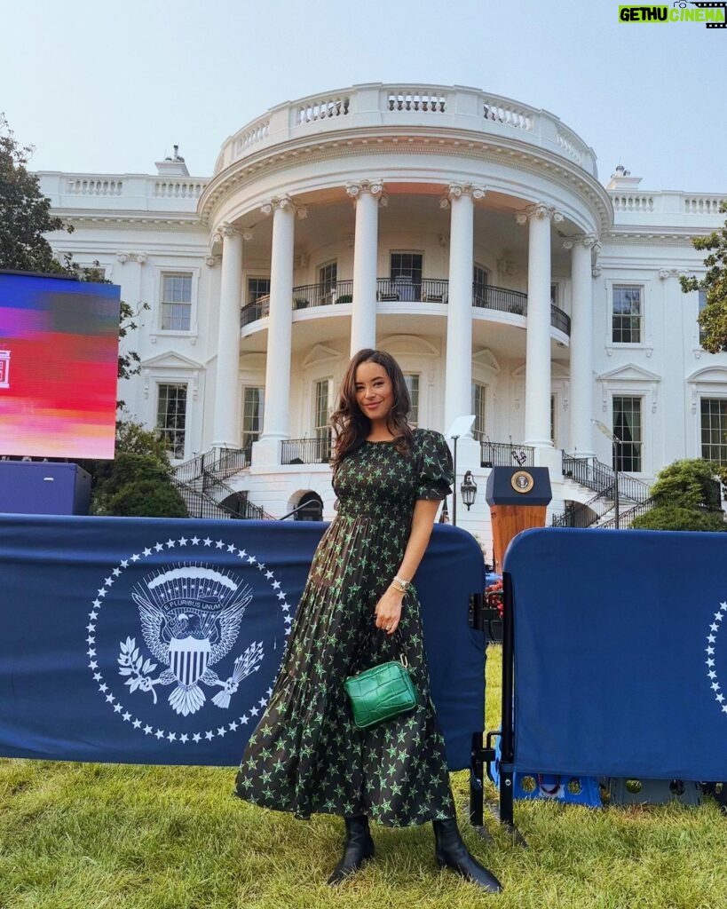 Chloe Bridges Instagram - It was an honor to be back at the White House last week with this incredible group of women. We watched a screening of @flaminhotmovie on the South Lawn and it was a magical night celebrating director @evalongoria and stars @jessejohngarcia @annieggonzalez. I’m continuously amazed by this community and the dedication to supporting and uplifting one another. And I’m continuously amazed by Eva‘s talent, hard work, determination, and generosity. Thank you @potus @flotus for having us. And watch @flaminhotmovie on @hulu or @disneyplus if you haven’t already!!