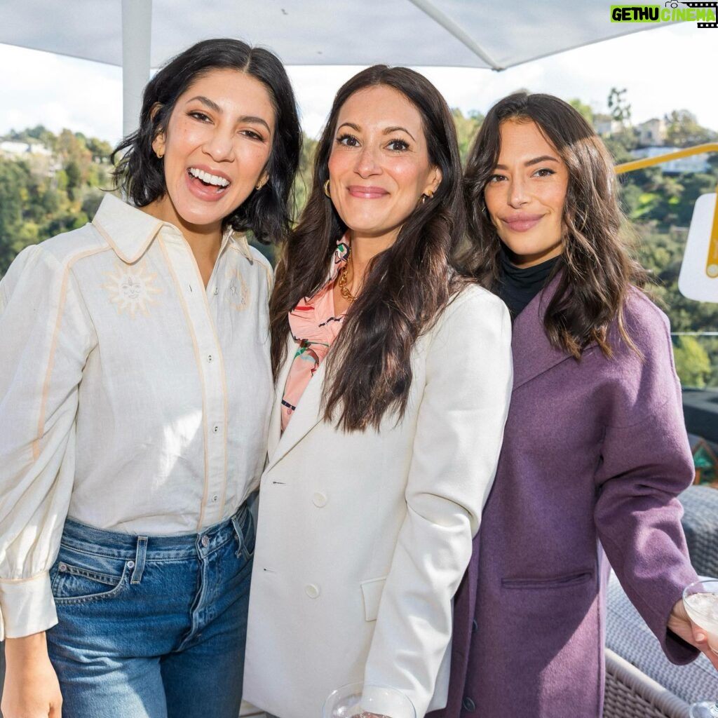 Chloe Bridges Instagram - My galentines 💕 thank you to the very best host @evalongoria and to @elsamariecollins @angeliquecabral @gloriakellett for getting us all together!! 📸 @carlosericlopez