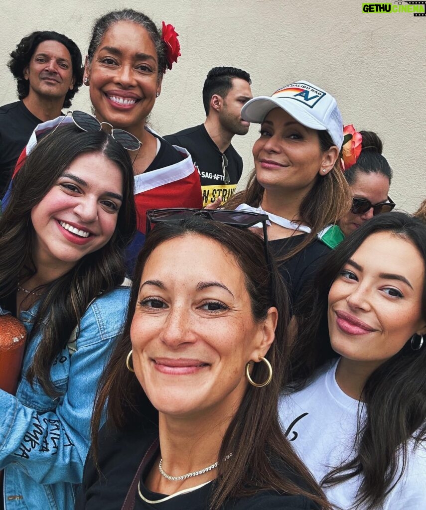 Chloe Bridges Instagram - Hopefully this strike will be over soon 😬😬 but in the meantime it’s been great seeing old work buds (anyone catch my 2006 George Lopez episode lol) and making new friends too. Thank you @varonp for photos @angeliquecabral for your impressively long selfie arm and @latinasactingup for always being amazing organizers #unionstrong