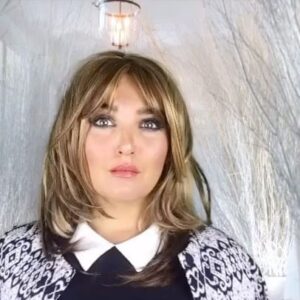Chloe Fineman Instagram - Melania Trump Christmas #tbt (thank you for reminding me of this 🤣… also Kim K’s house is eeeeerily same vibes) 

directed by @shartyparty69