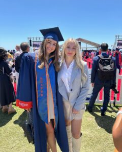 Chloe Lukasiak Instagram - I’m officially a college grad 🫶🏻