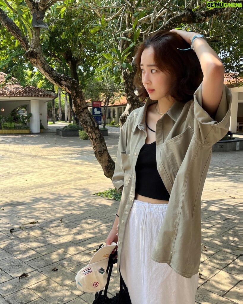 Choi Ye-bin Instagram - 🌴🌴🌴