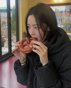 Choi Ye-bin Thumbnail - 79.5K Likes - Top Liked Instagram Posts and Photos