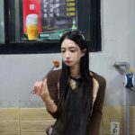 Choi Yeon-cheong Instagram – 🐓🍗
집 앞에 맛있는 닭갈비 집이…
있어서 후다닭-